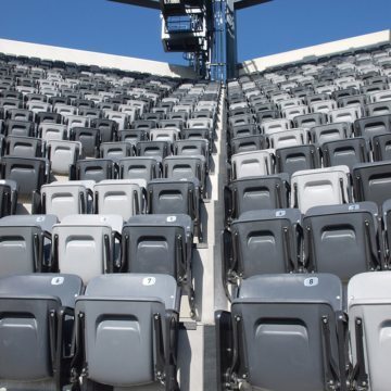 In the bowl, with the seats installed, the expansion joints become almost unnoticeable.